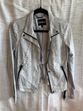 Express Women's Light Gray Faux Leather Moto Jacket Size Small